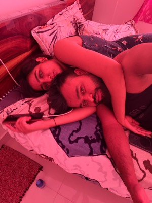 Red light cuddle